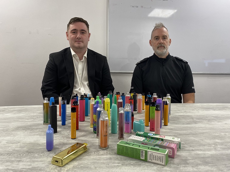 vapes