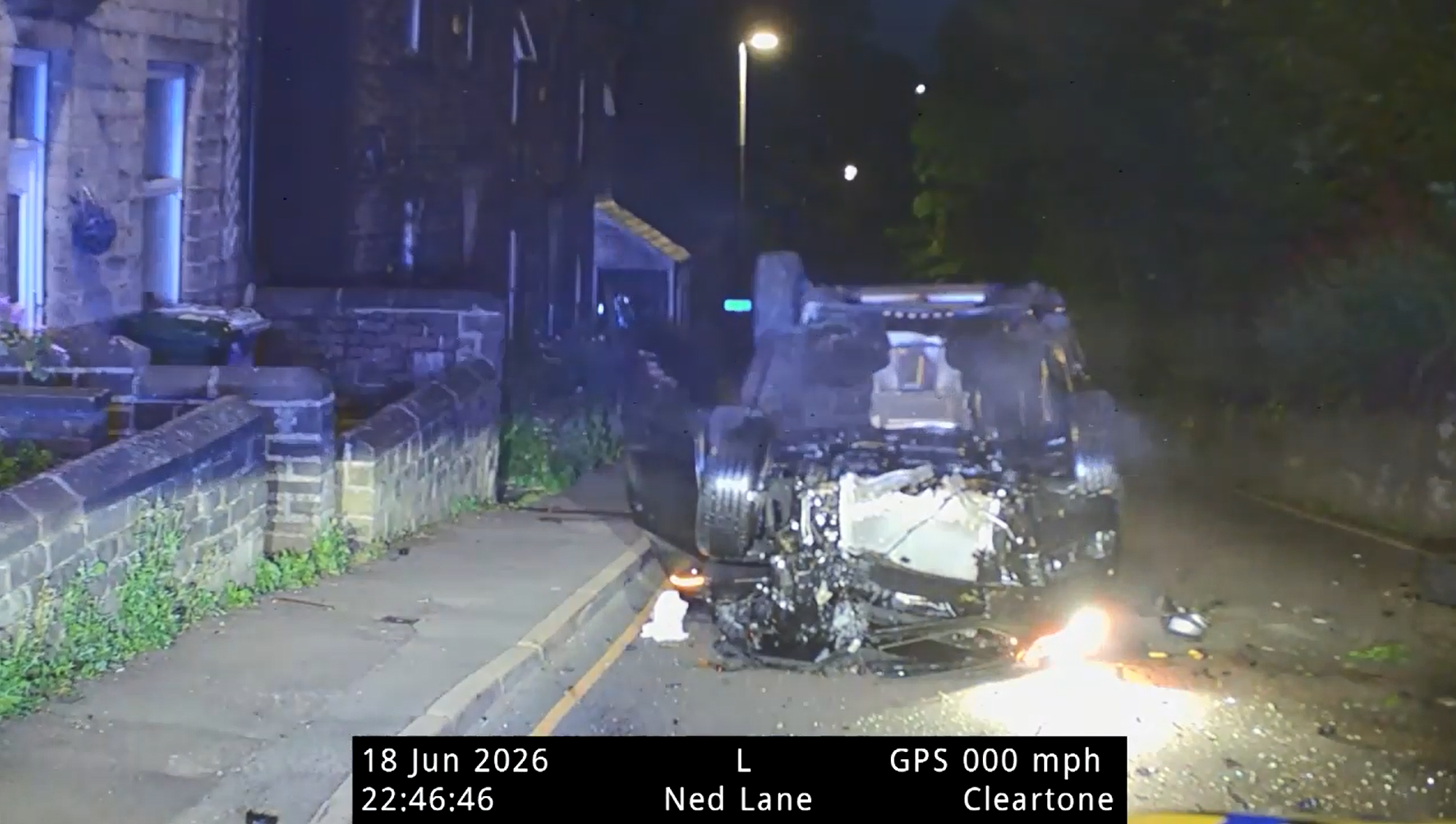 Picture of overturned Seat Leon following pursuit.